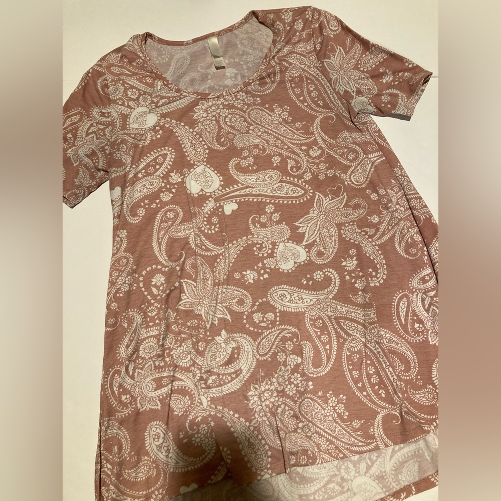 LuLaRoe Perfect Tee XXS pink valentines